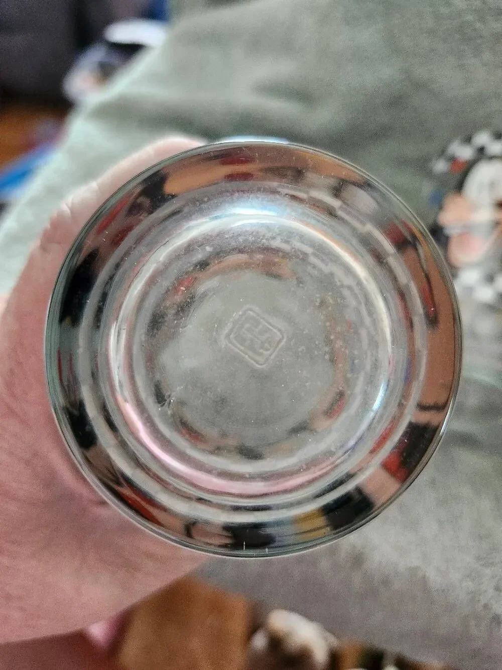 This is a set of vintage Goofy drinking glasses manufactured by Anchor Hocking f